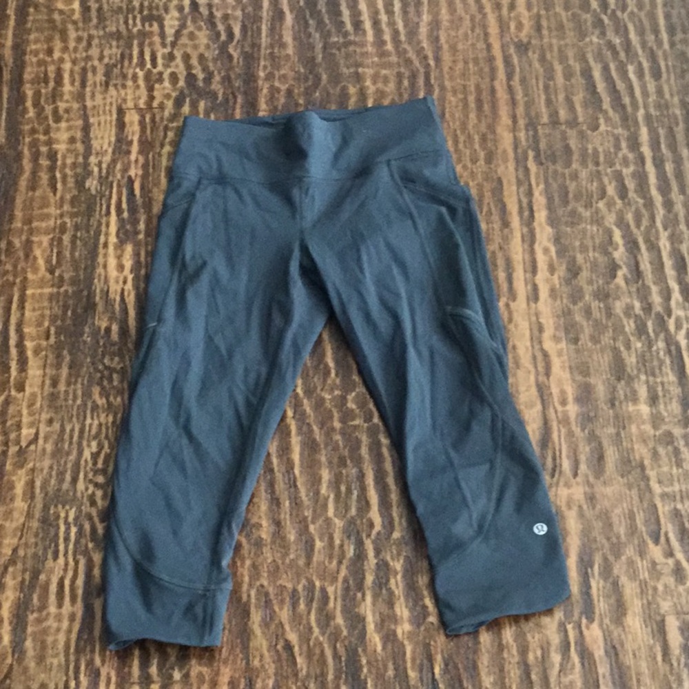 Lululemon 19” Crop - Gray - Size 6